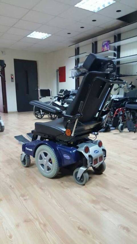 İnvacare Tornado Akülü Sandalye - 1