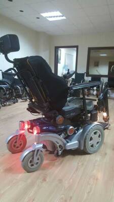 İnvacare Zephyr Safir Akülü Sandalye - 4