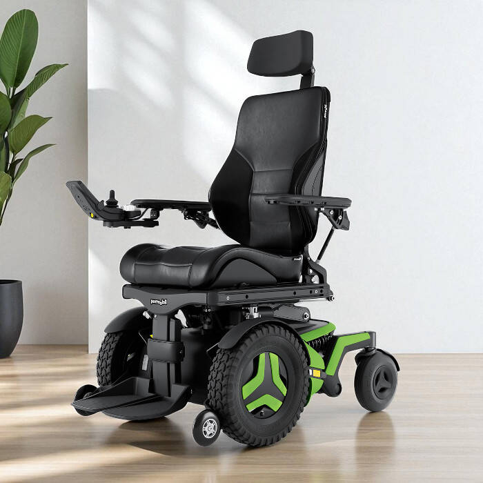 Permobil F3 Corpus Akülü Sandalye - 1