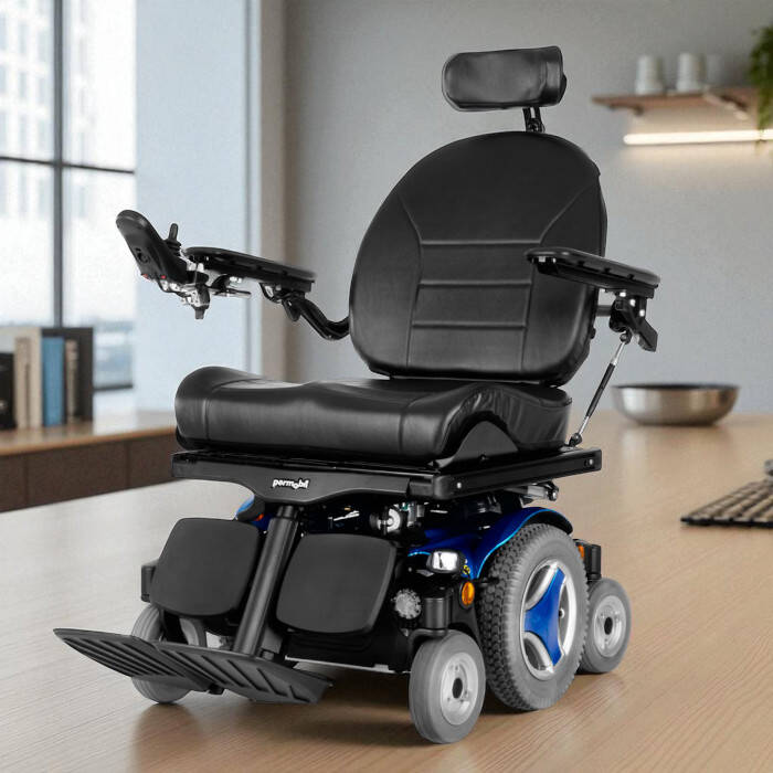 Permobil M300 Ful Özellikli Akülü Sandalye - 1