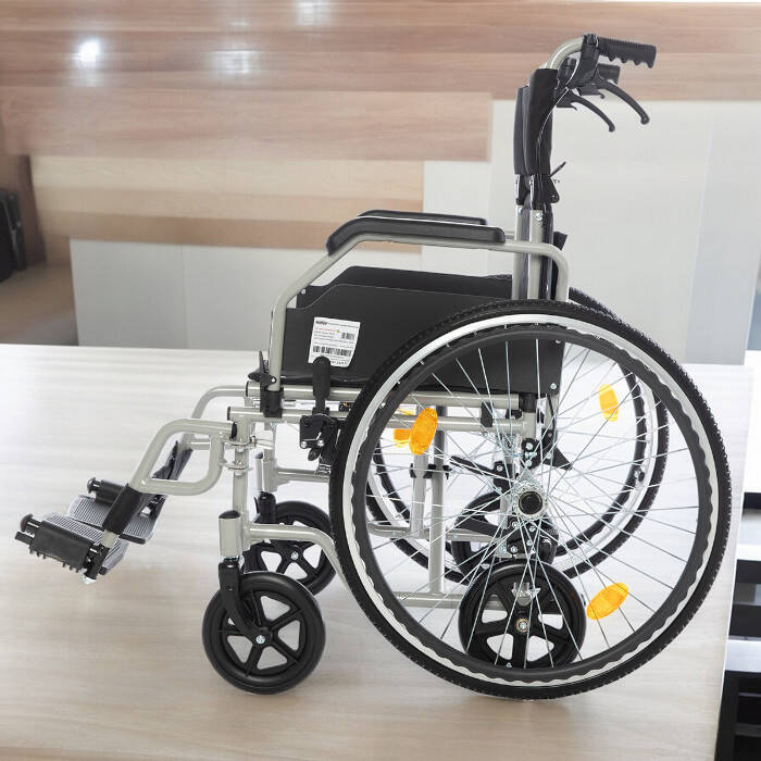 Römer R224 Özellikli Manuel Tekerlekli Sandalye - 5