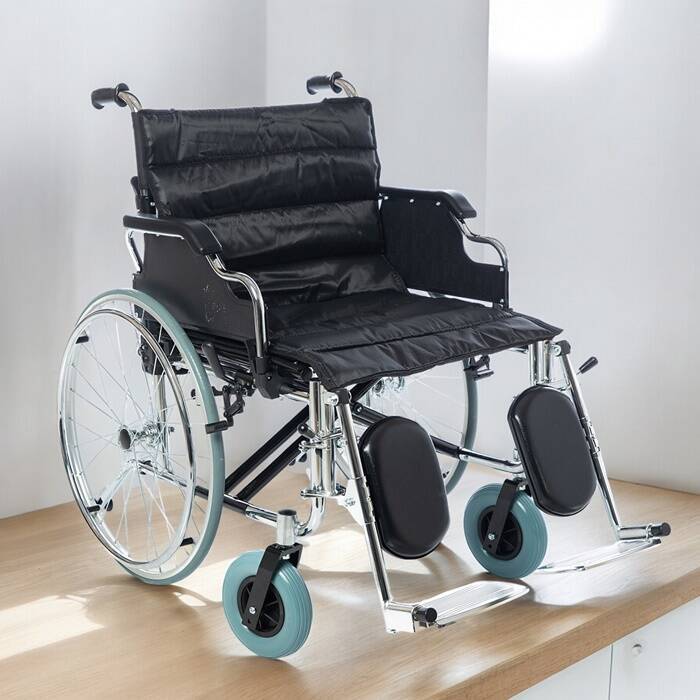 RÖMER R251 Geniş Beden Manuel Tekerlekli Sandalye - 1